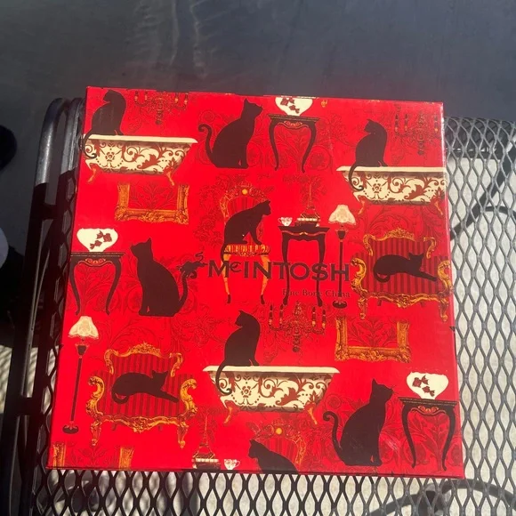 McIntosh Mystical & Curious Cats Set of 4 Bone China Mugs New in Box! Black Cat - Picture 3 of 3